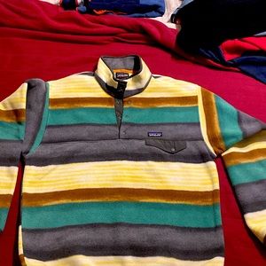 Patagonia- synchilla pullover